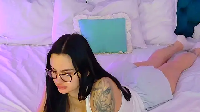 Snapshot of LexieRosse chatting on February 2026 07:04:02 AM LexieRosse online show from February 2026 07:04:02 AM