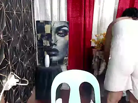 Snapshot of MissfrancesXxx chatting on November 2025 06:57:02 AM MissfrancesXxx online show from November 2025 06:57:02 AM