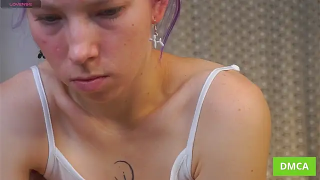 Snapshot of JuliannaWenger chatting on October 2025 04:11:01 PM JuliannaWenger online show from October 2025 04:11:01 PM