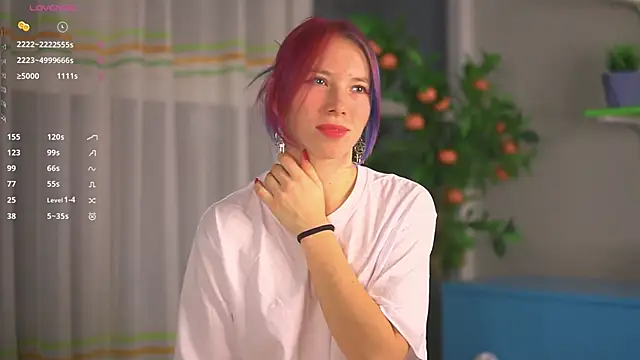 Snapshot of JuliannaWenger chatting on November 2025 04:35:01 PM JuliannaWenger online show from November 2025 04:35:01 PM