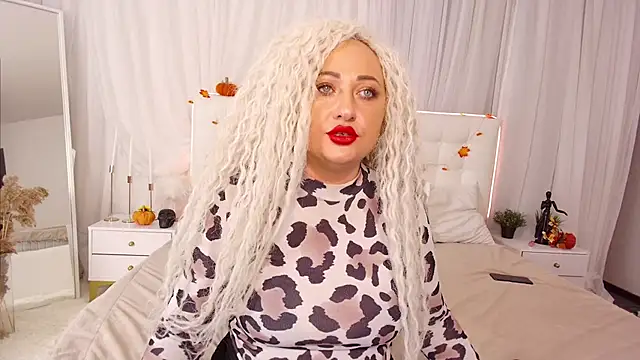 Snapshot of Lilit_1Love chatting on October 2025 04:29:01 PM Lilit 1Love online show from October 2025 04:29:01 PM