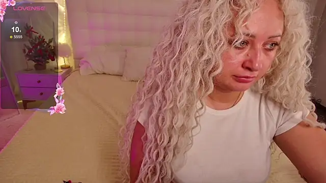 Lilit 1Love online show from December 2025 04:15:01 PM