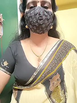 Snapshot of mallu-reshma chatting on December 2025 12:45:02 PM mallu-reshma online show from December 2025 12:45:02 PM