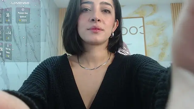 sara lopez s online show from November 2025 01:25:02 PM