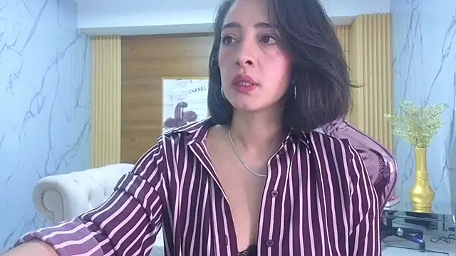 Snapshot of sara_lopez_s chatting on May 2026 02:12:01 PM sara lopez s online show from May 2026 02:12:01 PM