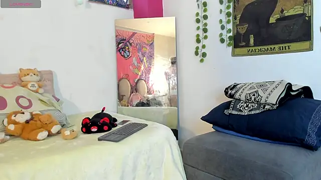 Snapshot of rosse_dredd chatting on October 2025 10:31:01 PM rosse dredd online show from October 2025 10:31:01 PM