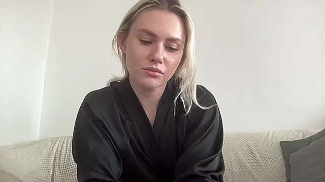 Snapshot of ElaraLuxxxe chatting on October 2025 10:05:02 AM ElaraLuxxxe online show from October 2025 10:05:02 AM