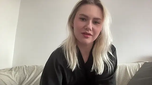 Snapshot of ElaraLuxxxe chatting on October 2025 11:14:02 AM ElaraLuxxxe online show from October 2025 11:14:02 AM