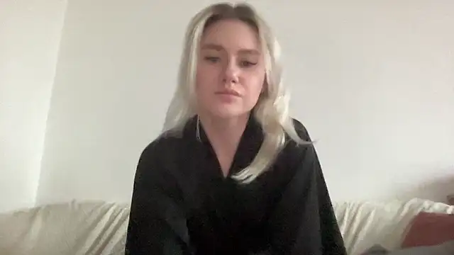 Snapshot of ElaraLuxxxe chatting on November 2025 11:09:02 AM ElaraLuxxxe online show from November 2025 11:09:02 AM