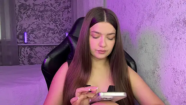 Snapshot of K_moon_ chatting on September 2025 01:13:01 PM K moon online show from September 2025 01:13:01 PM