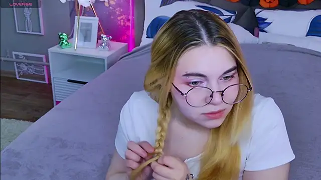 Evie Vall online show from November 2025 03:14:02 PM