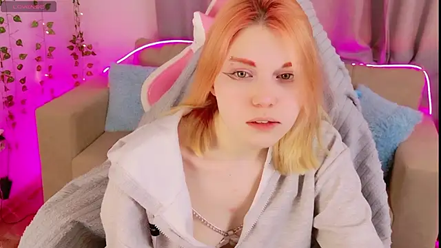 Evie Vall online show from February 2026 05:38:01 PM