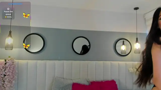 Snapshot of Mila_Hank_ chatting on October 2025 01:20:01 PM Mila Hank online show from October 2025 01:20:01 PM