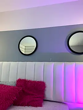 Snapshot of Mila_Hank_ chatting on October 2025 12:17:01 PM Mila Hank online show from October 2025 12:17:01 PM