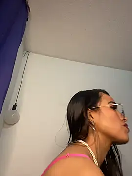 Mia ferrari 1 online show from September 2025 09:36:02 AM