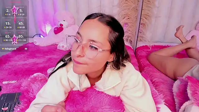 Annie  2 online show from October 2025 02:26:01 PM