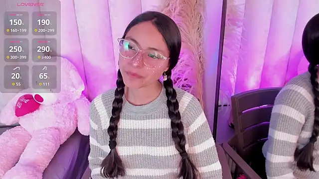 Annie  2 online show from November 2025 12:18:02 PM