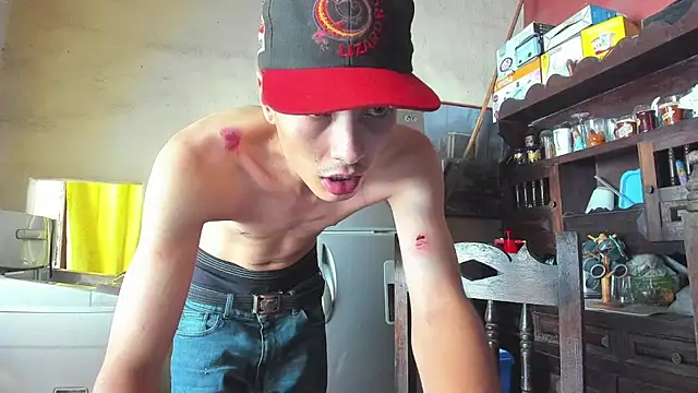 Snapshot of Master_liam00 chatting on December 2025 04:23:02 PM Master liam00 online show from December 2025 04:23:02 PM