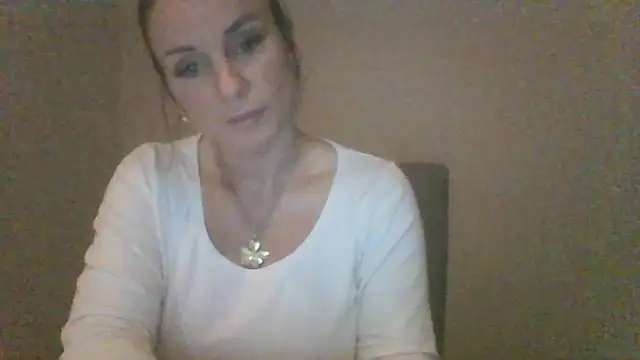 Justnani001 online show from February 2026 10:41:02 PM