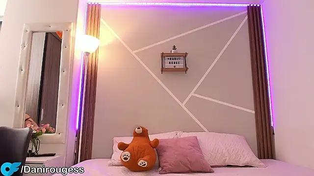 Little ginger online show from September 2025 12:50:02 PM