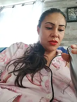 KittyHoleshot87 online show from May 2026 05:10:01 PM