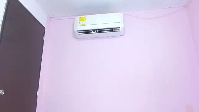 Snapshot of kiity_horny_ chatting on October 2025 12:36:01 PM kiity horny online show from October 2025 12:36:01 PM