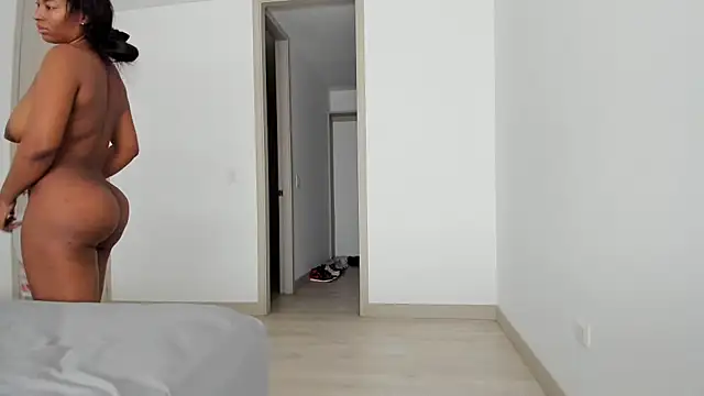 Snapshot of Meganbelford1 chatting on February 2026 02:04:02 PM Meganbelford1 online show from February 2026 02:04:02 PM