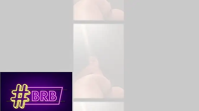 Snapshot of Roma_miilk chatting on November 2025 01:17:02 AM Roma miilk online show from November 2025 01:17:02 AM