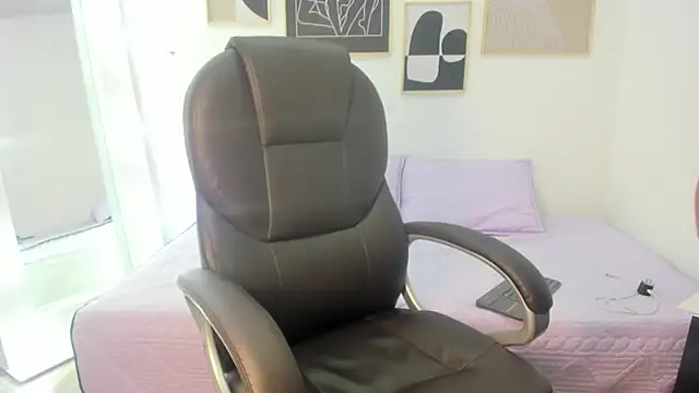 Snapshot of koraline_333 chatting on October 2025 10:22:02 PM koraline 333 online show from October 2025 10:22:02 PM