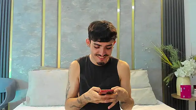 NikoStone  online show from October 2025 04:52:01 AM