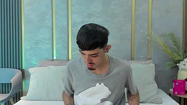 NikoStone  online show from October 2025 04:37:01 AM