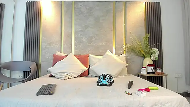 NikoStone  online show from June 2026 01:49:01 AM