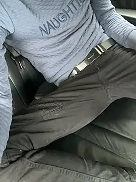 Snapshot of bmwe71 chatting on April 2026 02:46:02 PM bmwe71 online show from April 2026 02:46:02 PM