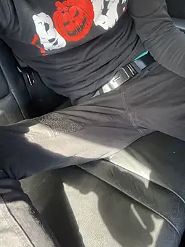 Snapshot of bmwe71 chatting on April 2026 09:21:02 AM bmwe71 online show from April 2026 09:21:02 AM