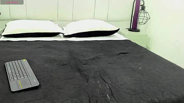 NiraLux online show from October 2025 03:22:01 PM