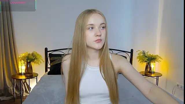 Snapshot of KumiKruz chatting on September 2025 01:22:01 PM KumiKruz online show from September 2025 01:22:01 PM