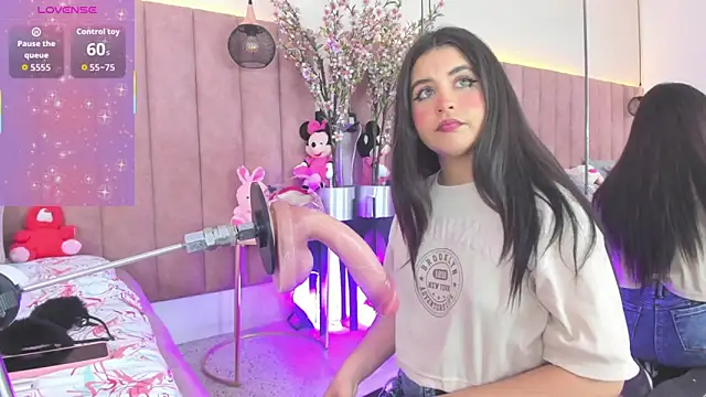 Snapshot of LizzyOlsen chatting on October 2025 08:28:02 PM LizzyOlsen online show from October 2025 08:28:02 PM