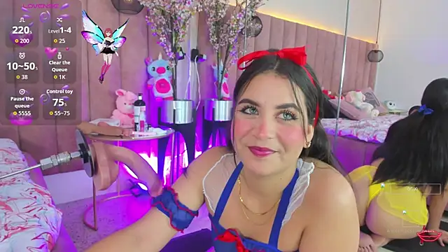 Snapshot of LizzyOlsen chatting on October 2025 07:26:01 PM LizzyOlsen online show from October 2025 07:26:01 PM