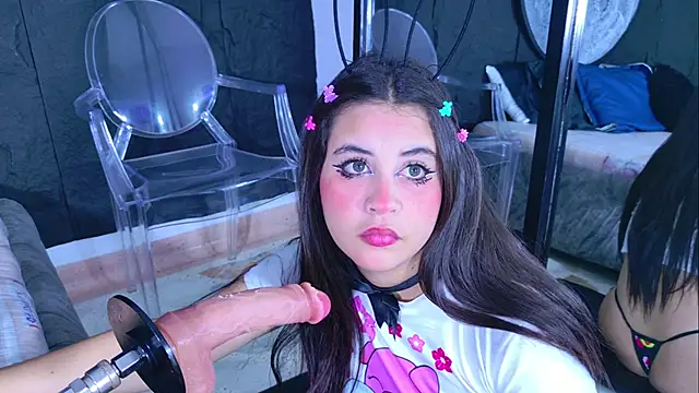 Snapshot of LizzyOlsen chatting on February 2026 05:35:01 AM LizzyOlsen online show from February 2026 05:35:01 AM