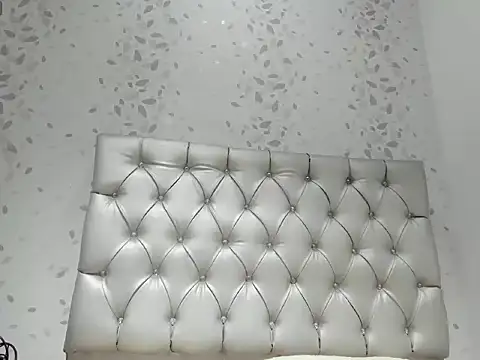 michelle perla online show from October 2025 06:30:01 PM