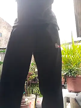 Snapshot of Dedede32 chatting on October 2025 08:33:02 PM Dedede32 online show from October 2025 08:33:02 PM