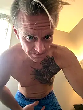 Snapshot of DILFiGuess11 chatting on September 2025 05:02:01 PM DILFiGuess11 online show from September 2025 05:02:01 PM