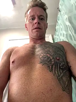 Snapshot of DILFiGuess11 chatting on September 2025 07:04:01 PM DILFiGuess11 online show from September 2025 07:04:01 PM