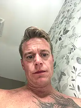 Snapshot of DILFiGuess11 chatting on September 2025 05:23:01 AM DILFiGuess11 online show from September 2025 05:23:01 AM