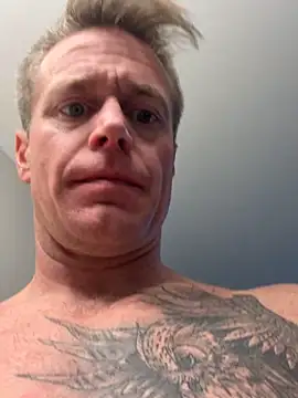 Snapshot of DILFiGuess11 chatting on October 2025 04:38:01 AM DILFiGuess11 online show from October 2025 04:38:01 AM