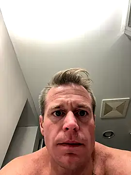 Snapshot of DILFiGuess11 chatting on October 2025 06:04:01 AM DILFiGuess11 online show from October 2025 06:04:01 AM