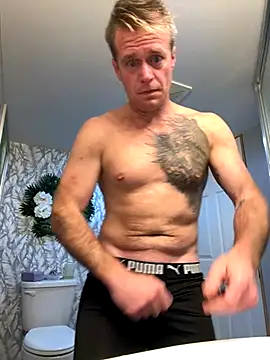 Snapshot of DILFiGuess11 chatting on November 2025 04:31:02 PM DILFiGuess11 online show from November 2025 04:31:02 PM