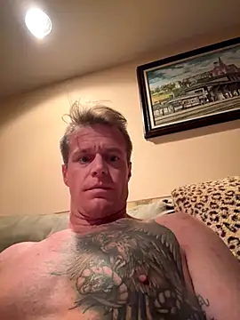 Snapshot of DILFiGuess11 chatting on November 2025 04:44:02 AM DILFiGuess11 online show from November 2025 04:44:02 AM