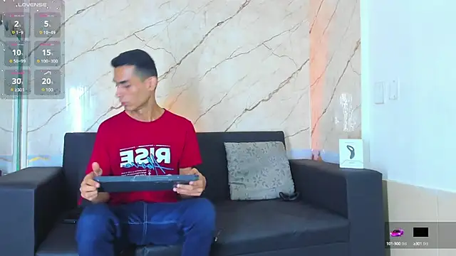 Golldens Dreamss online show from October 2025 08:05:02 PM