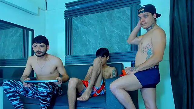 Golldens Dreamss online show from December 2025 03:17:02 PM